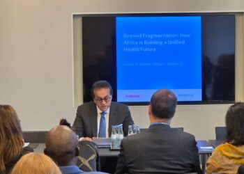 وزير الصحة يلتقي رئيس مكتب أفريقيا بمجموعة ميرك لتعزيز الشراكة في ملف الأدوية