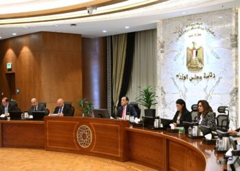 رئيس الوزراء يترأس اجتماع اللجنة العليا لشئون المشاركة