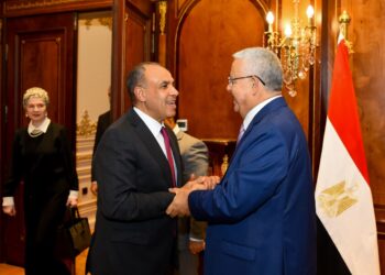 وزير الخارجية يلتقي رئيس مجلس النواب