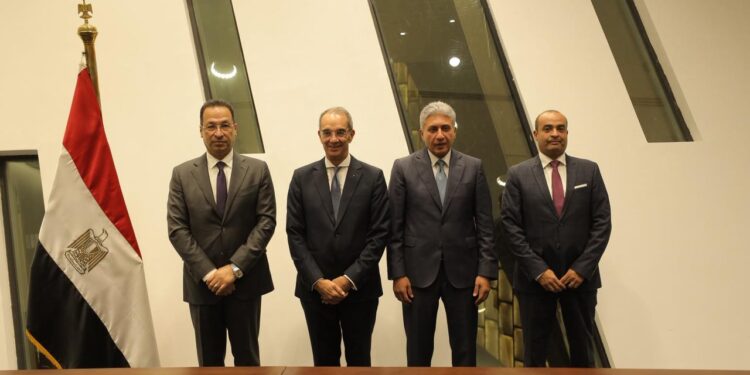 وزيرا الاتصالات والسياحة والآثار يشهدان توقيع بروتوكولي تعاون لرقمنة المحتوى الأثري المصري