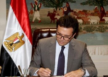 وزير الثقافة يعلن برنامج احتفالات أكتوبر تحت شعار “وفرحت مصر”