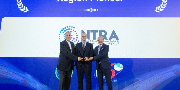مصر تفوز بجائزة الريادة الإقليمية في تطوير نطاقات الإنترنت من المنظمة العربية للاتصال وتكنولوجيا المعلومات