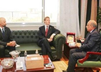 وزير الكهرباء يبحث مع وزير التنمية بالنرويج سبل دعم وتعزيز التعاون والشراكة