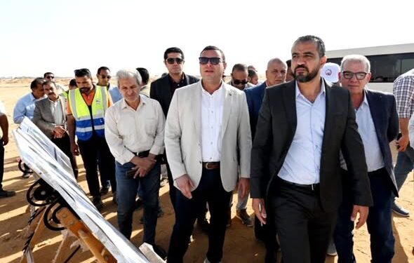 وزير الإسكان يتفقد الطرق والمرافق بمنطقة الأمل بمدينة العبور الجديدة