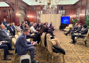 رئيس هيئة الرقابة المالية يستعرض جهود تطوير القطاع المالي غير المصرفي خلال لقاءات مع ممثلي ببنكي ستاندرد تشارترد وسيتي بنك