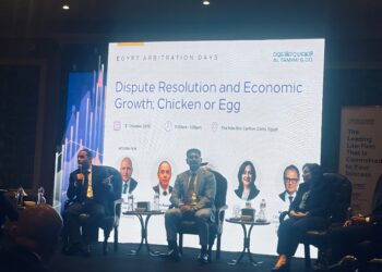 رئيس البورصة المصرية يشارك في حلقة نقاشية حول آليات تسوية المنازعات وأهميتها للنمو الاقتصادي