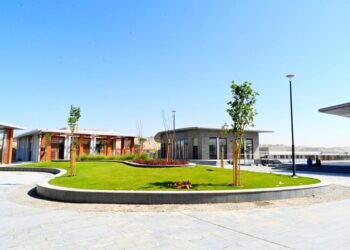 وزير الإسكان يتابع سير العمل بمشروع حدائق “تلال الفسطاط” بمنطقة مصر القديمة بالقاهرة
