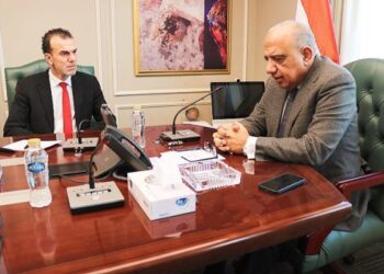 وزير الكهرباء يبحث مع شركة “K&K” الإماراتية الخطوات التنفيذية لمشروع الربط الكهربائي مع إيطاليا