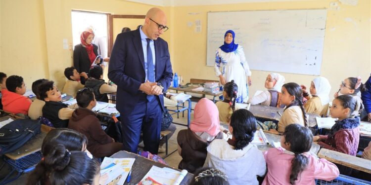 موعد صرف حافز 1000 جنيه الجديد بعد اجتماع الرئيس