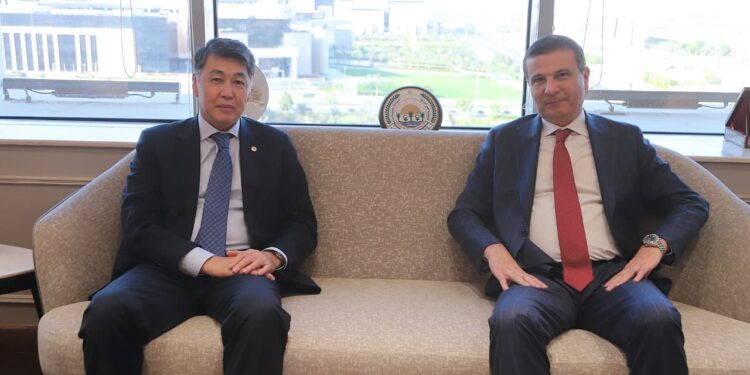 وزير الزراعة يستقبل مدير عام المنظمة الإسلامية للأمن الغذائي لبحث تعزيز التعاون الزراعي ونقل الخبرات المصرية للدول الأعضاء