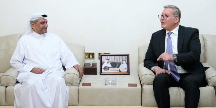 حاكم الفجيرة يستقبل وزير البترول والثروة المعدنية لبحث تعزيز التعاون بين مصر والإمارات