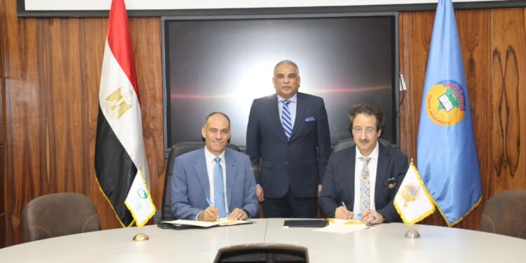 الهيئة القومية للبريد وجامعة طنطا يوقعان بروتوكول تعاون لتقديم الخدمات البريدية والمالية داخل الجامعة