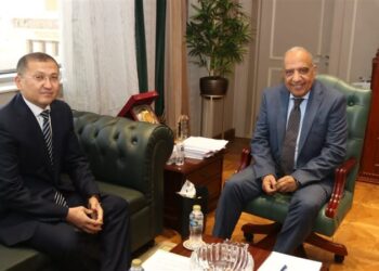 وزير الكهرباء يستقبل سفير أوزبكستان بالقاهرة لبحث سبل دعم وتعزيز التعاون والاستثمار