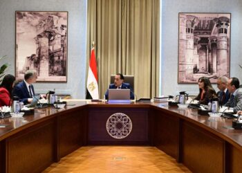 رئيس الوزراء يلتقي مسئولي شركة “أنجلوجولد أشانتي” مُشغل منجم السكري للذهب