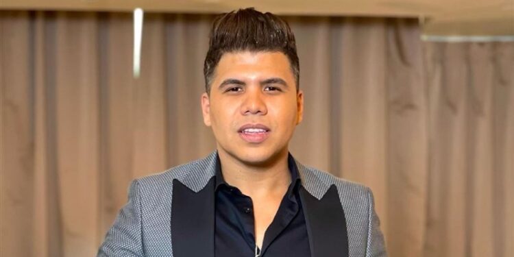 غدا .. عمر كمال يطرح أحدث أعماله الغنائية بعنوان ” قرار غلط “