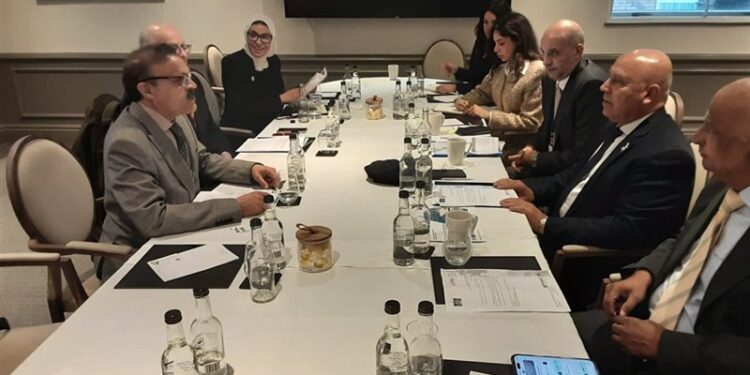 وزير الصناعة والنقل يعقد سلسة من الاجتماعات مع رؤساء 7 شركات بريطانية