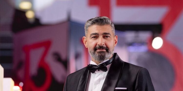 ياسر جلال يعتذر عن المعلومة الخاطئة حول نزول الجيش الجزائري لميدان التحرير