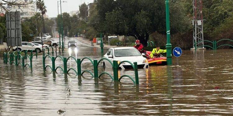 شتاء مفاجئ يطرق أبواب تونس.. أمطار وثلوج ودرجة يقظة صفراء