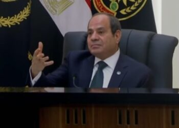 السيسي: أركز على حملة الماجستير وسيحصلون على رواتب تصل لـ30 ألف جنيه