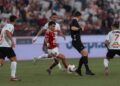 الأهلي يهزم الزمالك بثنائية ويتوج بكأس السوبر المصري