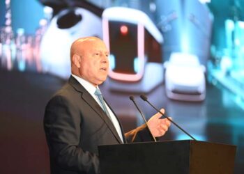 وزير الصناعة والنقل: مشاركة أكثر من 500 شركة عالمية ومحلية من 30 دولة في كافة مجالات الصناعة والنقل
