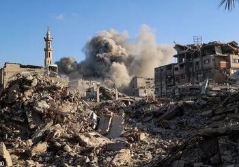 غارة جوية إسرائيلية شرقي مدينة غزة تُشعل موجة جديدة من التصعيد