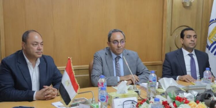 رئيس هيئة تنمية الصعيد ومحافظ قنا يبحثان سبل التعاون لدعم التنمية المستدامة بالمحافظة