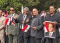 بأعلام مصر وصور الرئيس السيسى.. تجمعات للناخبين بمحيط لجان مدرسة بمصر الجديدة