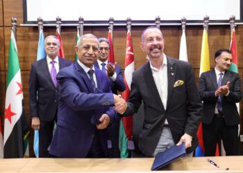 رئيس الأكاديمية العربية يستقبل نـائب رئيس جامعة روين الأمريكية بفرع العلمين الجديدة