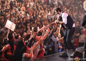 تامر حسنى يشعل باريس فى حفل جماهيرى ضخم بمسرح “دوم دو”