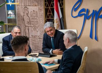 وزير السياحة يعقد اجتماعاً مع مسئولي منصة TripAdvisor لبحث سبل تعزيز التعاون للترويج للمقصد السياحي المصري