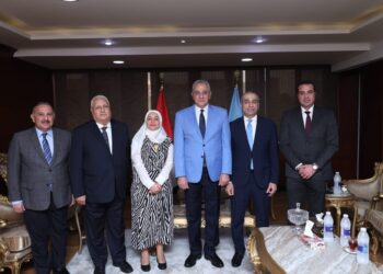 رئيس البنك الزراعي يلتقي محافظ الغربية لدعم جهود تحقيق التنمية الزراعية وتحفيز الاستثمار في القطاعات الإنتاجية بالمحافظة