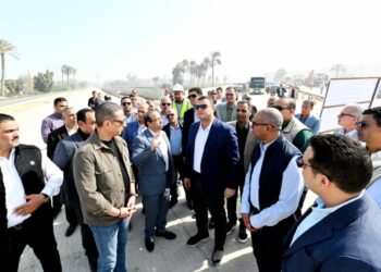 وزير الإسكان ومحافظ الفيوم يتفقدان مجمع محطات مياه الشرب بالعزب الجديدة ضمن المبادرة الرئاسية “حياه كريمة”
