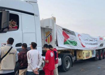 إطلاق قافلة زاد العزة الـ68 إلى غزة بحمولة 280 ألف سلة غدائية