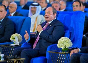 الرئيس السيسي يشاهد فيلمًا تسجيليًا بعنوان «10 سنوات من الإنجازات»