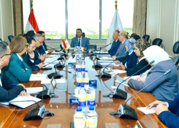 التموين تبحث إنشاء المركز اللوجيستي العالمي للحبوب بشرق بورسعيد