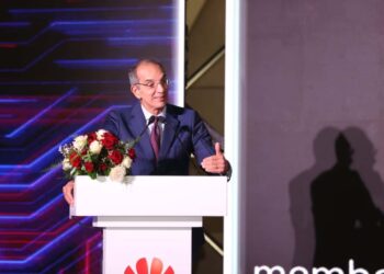 وزير الاتصالات يشهد احتفالية شركة هواوى العالمية بمناسبة مرور 25 عامًا على وجودها فى مصر