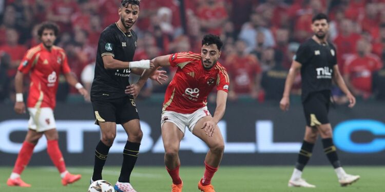 الأهلي يتحدى  الزمالك اليوم في الدوري المصري