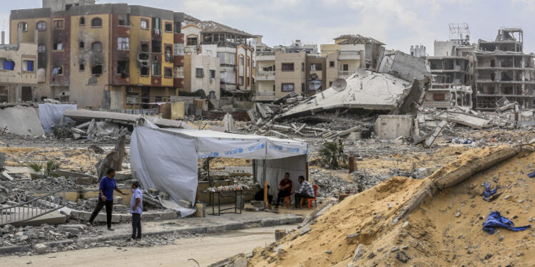 الدفاع المدني بغزة يحذر من تفاقم الكوارث بسبب السيول