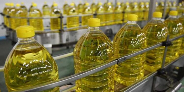 وزير التموين : طرح الزيوت الحرة بأسعار مخفضة من إنتاج الشركة القابضة في فروع هايبر وان