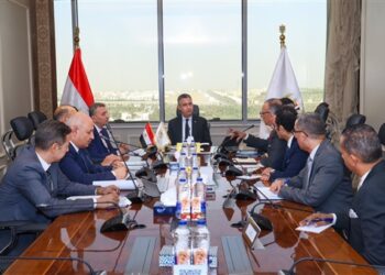 وزير التموين يجتمع مع رئيس الشركة العامة لتجارة الجملة لمتابعة استعدادات شهر رمضان