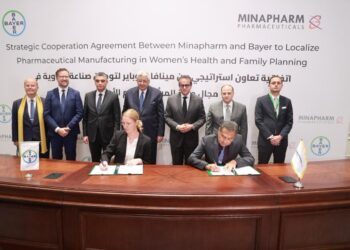 توقيع اتفاقية تعاون استراتيجي بين «مينا فارم» و«باير» الألمانية لتوطين صناعة الأدوية