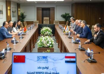 رئيس اقتصادية قناة السويس يشهد توقيع عقد مشروع “WINPEX” الصينية لإنتاج أدوات الإضاءة