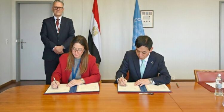 “اتحاد البريد العالمي” يشيد بدور مصر.. ويجدّد اتفاقية “مركز التدريب الإقليمي”