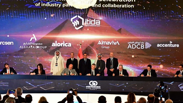 مدبولي: توجيهات رئاسية لدعم وتعزيز دور قطاع الاتصالات وتكنولوجيا المعلومات