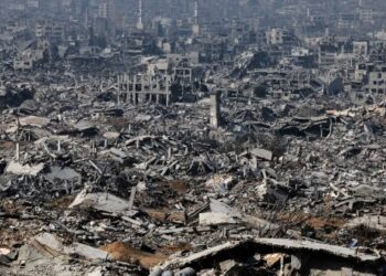 غارات جوية إسرائيلية على مناطق وراء الخط الأصفر شرقي خان يونس وغزة