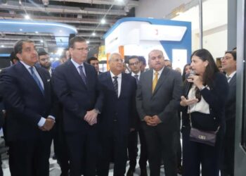 وزير الزراعة يتفقد جناح “إي فاينانس” بمعرض القاهرة الدولي للتكنولوجيا” ويثمن جهود التحول الرقمي