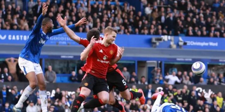 مانشستر يونايتد يستضيف إيفرتون فى مواجهة قوية بالدوري الإنجليزي