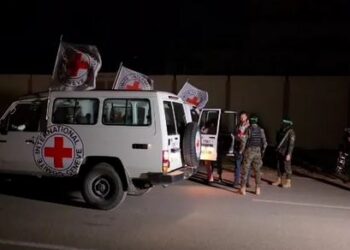 حماس تعلق على منع الصليب الأحمر من زيارة الأسرى الفلسطينيين بسجون الاحتلال