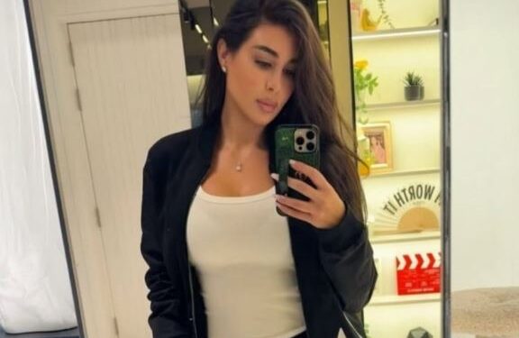 ياسمين صبري تخطف الأنظار بإطلالة جذابة بالكاجوال